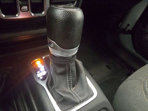 Used 2024 Jeep Wrangler Sport S image 15