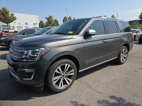 Used 2020 Ford Expedition Platinum AWD/4WD image 2