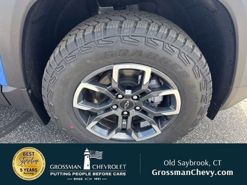 New 2026 Chevrolet Equinox ACTIV w/ LPO, Floor Liner Package FWD image 22