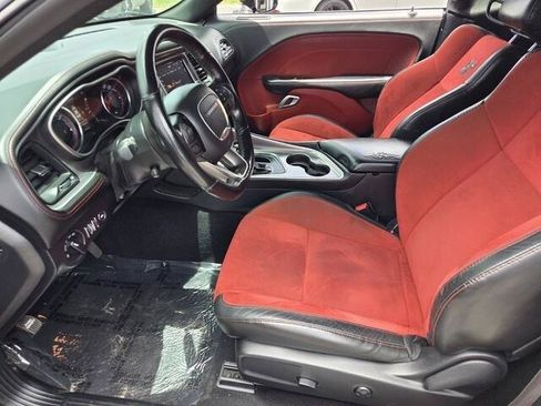 Used 2021 Dodge Challenger R/T Scat Pack RWD image 5