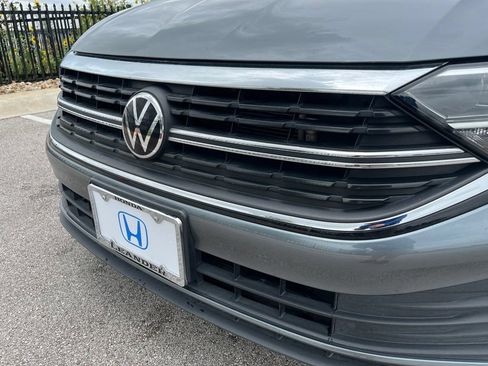 Used 2023 Volkswagen Jetta SE FWD image 15