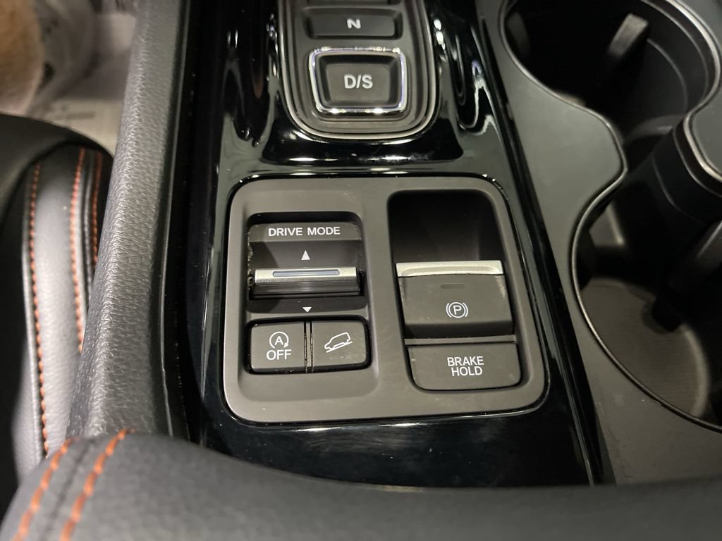 Used 2025 Honda Pilot TrailSport image 34