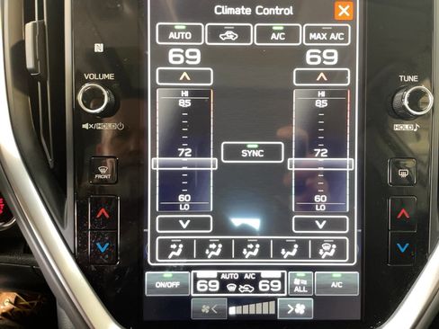 Used 2024 Subaru Crosstrek 2.0i Premium image 13