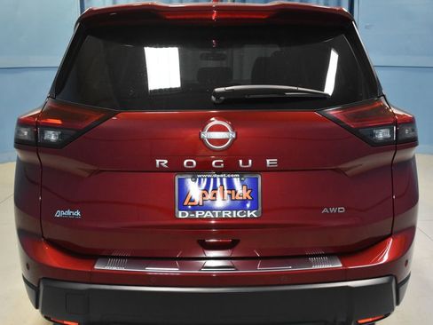 Used 2025 Nissan Rogue SV image 27