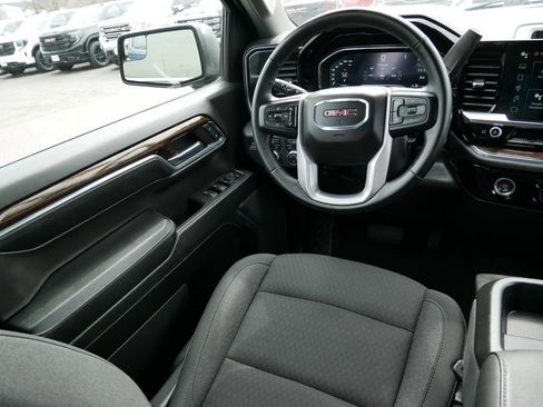 Used 2024 GMC Sierra 1500 SLE AWD/4WD image 18