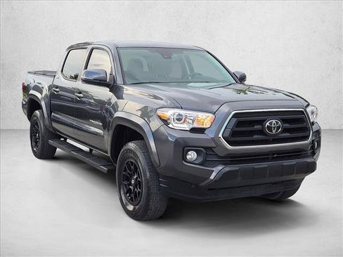 Used 2022 Toyota Tacoma SR5 w/ Technology Package RWD image 3
