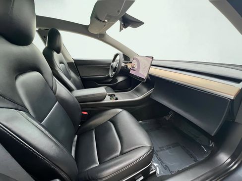 Used 2020 Tesla Model 3 Standard Range image 23