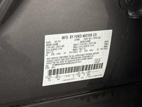 Used 2024 Ford Explorer XLT AWD/4WD image 28