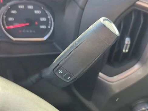 Used 2021 Chevrolet Silverado 2500 Custom w/ Custom Value Package image 18