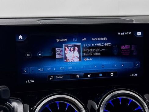 Used 2023 Mercedes-Benz GLB 250 GLB 250 image 15