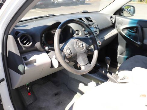 Used 2012 Toyota RAV4 4WD w/ Upgrade Value Pkg image 10