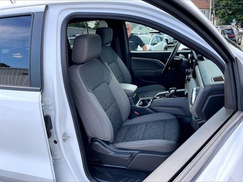 Used 2024 Chevrolet Colorado ZR2 w/ Technology Package AWD/4WD image 11