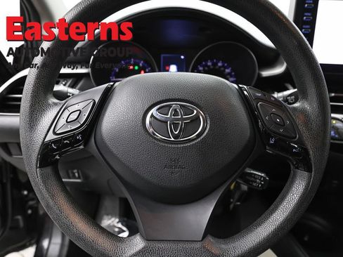 Used 2021 Toyota C-HR LE FWD image 10
