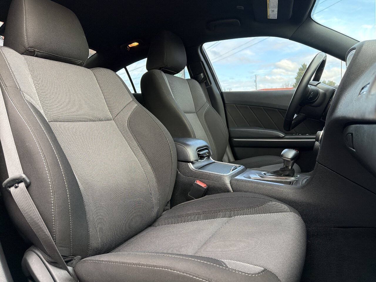 Used 2020 Dodge Charger SXT RWD image 15