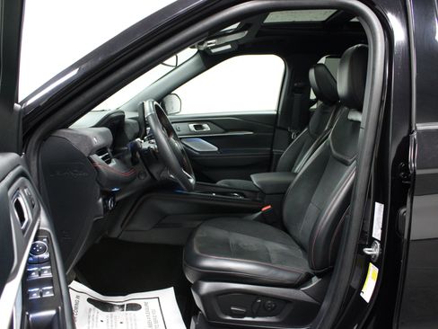 Used 2025 Ford Explorer ST AWD/4WD image 12