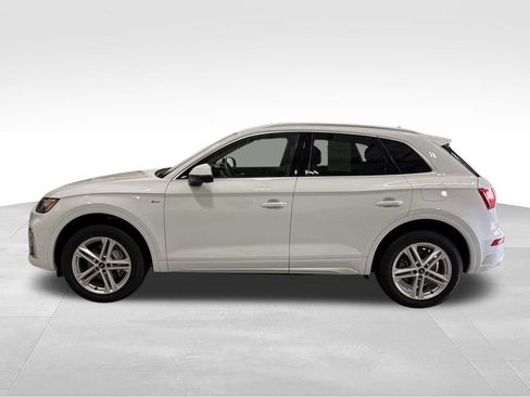 Used 2023 Audi Q5 e Premium w/ Convenience Package AWD/4WD image 2