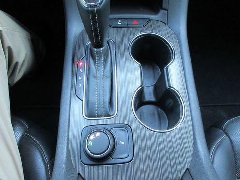 Certified 2017 GMC Acadia SLT image 30