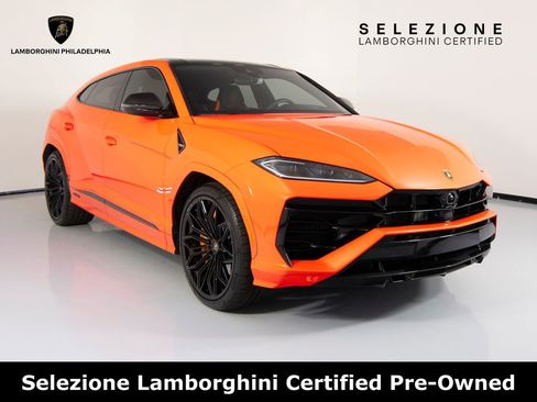 Used 2025 Lamborghini Urus SE image 3