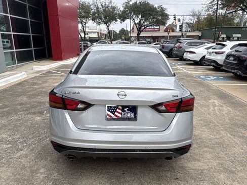 Used 2022 Nissan Altima 2.5 SR image 5