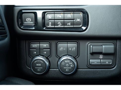 New 2026 GMC Yukon Denali image 30