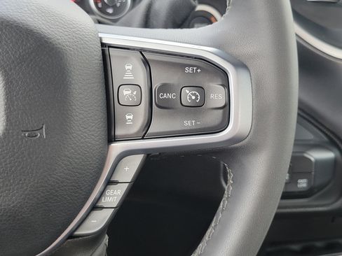 Used 2025 RAM 2500 Big Horn AWD/4WD image 13