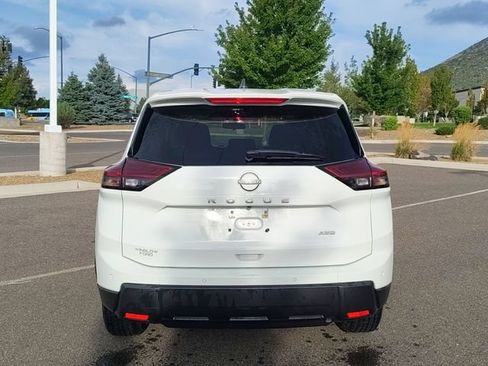 Used 2024 Nissan Rogue S AWD/4WD image 4