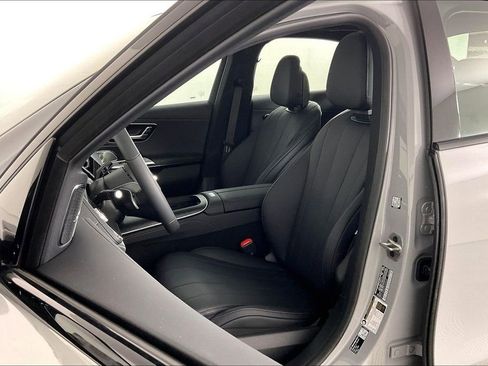 New 2026 Mercedes-Benz E 350 4MATIC Sedan image 9