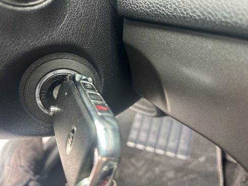 Used 2022 Kia Sportage LX image 24