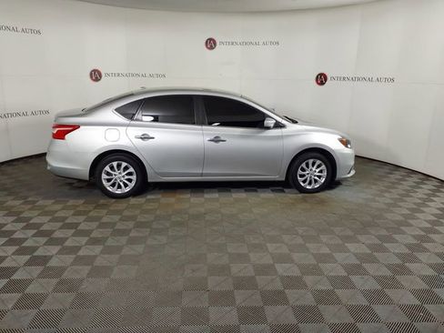 Used 2019 Nissan Sentra SV FWD image 4