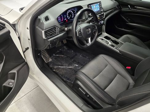 Used 2021 Honda Accord Sport image 15