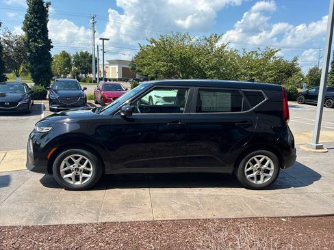 Used 2020 Kia Soul S FWD image 7
