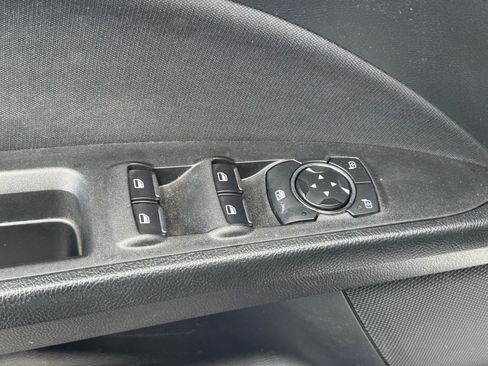 Used 2018 Ford Fusion SE FWD image 8