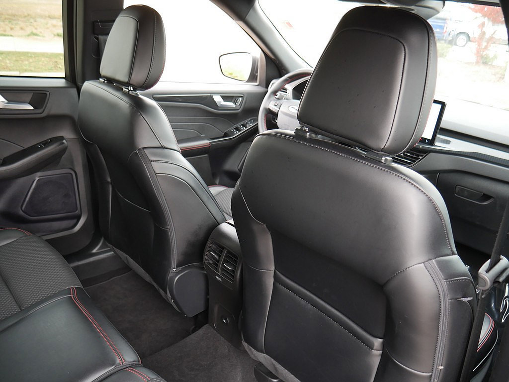 Used 2024 Ford Escape ST-Line w/ Tech Pack #1 AWD/4WD image 50