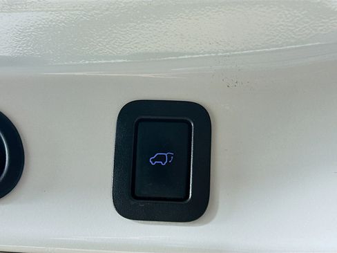 Used 2016 Toyota Highlander Limited Platinum image 30