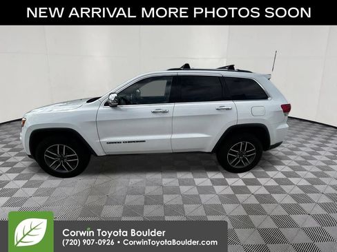 Used 2019 Jeep Grand Cherokee Limited w/ Trailer Tow Group IV AWD/4WD image 4