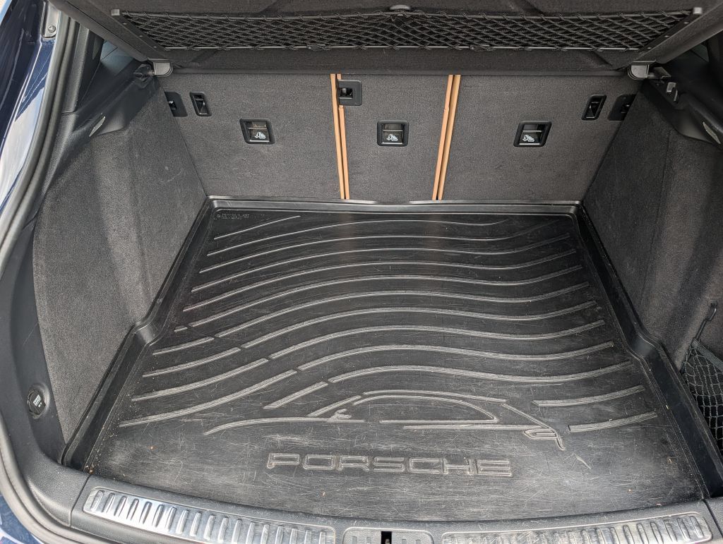 Used 2018 Porsche Macan S AWD/4WD image 28