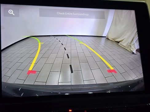 Used 2024 Jeep Compass Limited image 5