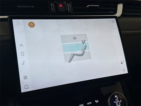 Used 2024 Jaguar F-PACE SVR image 18