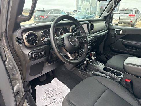 Used 2018 Jeep Wrangler Unlimited Sport S image 8