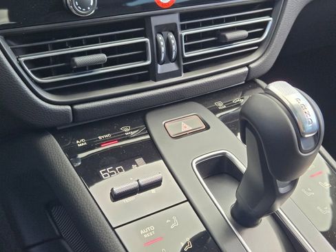 New 2026 Porsche Macan Turbo image 26