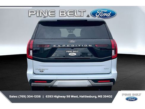 New 2026 Ford Expedition Max Platinum w/ Platinum Ultimate Package AWD/4WD image 4