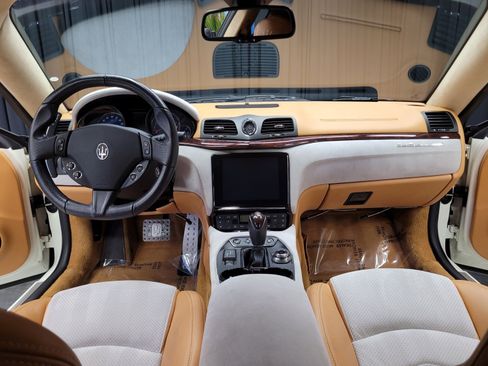 Used 2018 Maserati GranTurismo Sport image 19