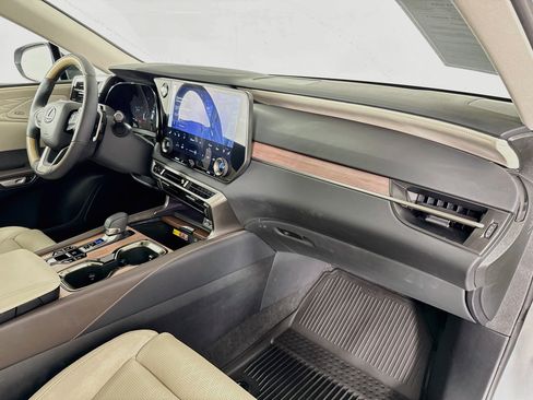 Certified 2026 Lexus RX 350 AWD w/ Convenience Package image 28