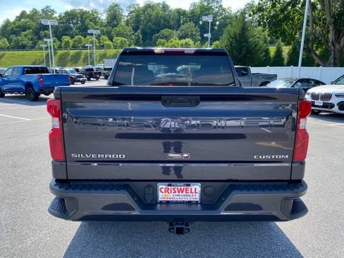 Used 2023 Chevrolet Silverado 1500 Custom AWD/4WD image 4