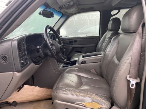 Used 2005 Chevrolet Tahoe LT w/ LT Preferred Equipment Group image 9