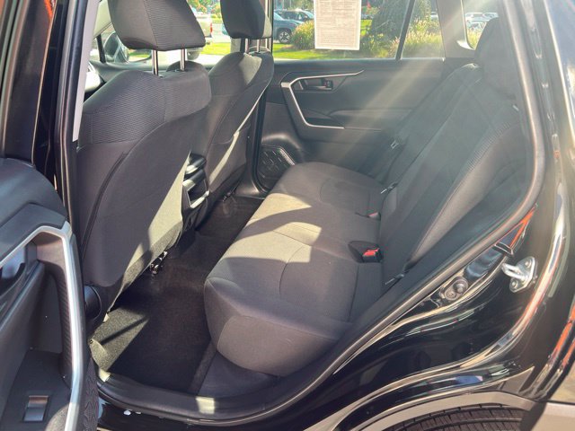 Used 2021 Toyota RAV4 LE AWD/4WD image 27