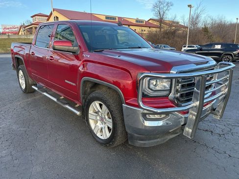 Used 2018 GMC Sierra 1500 SLE w/ SLE Value Package image 3