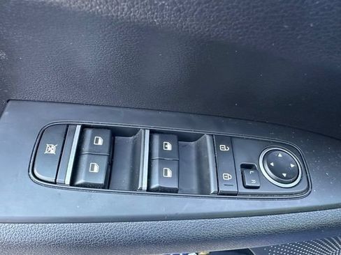 Used 2023 Kia Forte LXS w/ LXS Technology Package FWD image 11