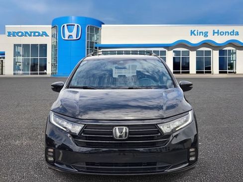 Used 2023 Honda Odyssey Sport image 2