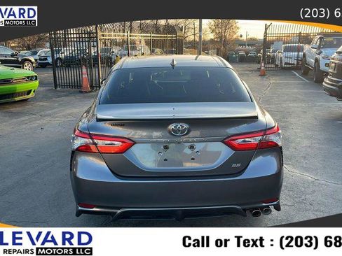 Used 2019 Toyota Camry SE image 5
